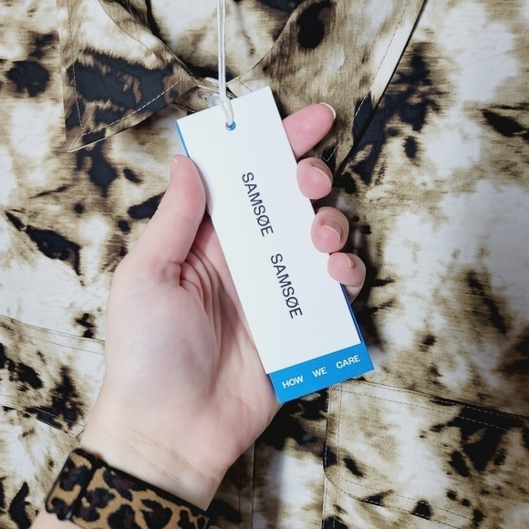 Samose  Women's Camo Clay Sleeveless Button Up - Picture 4 of 5